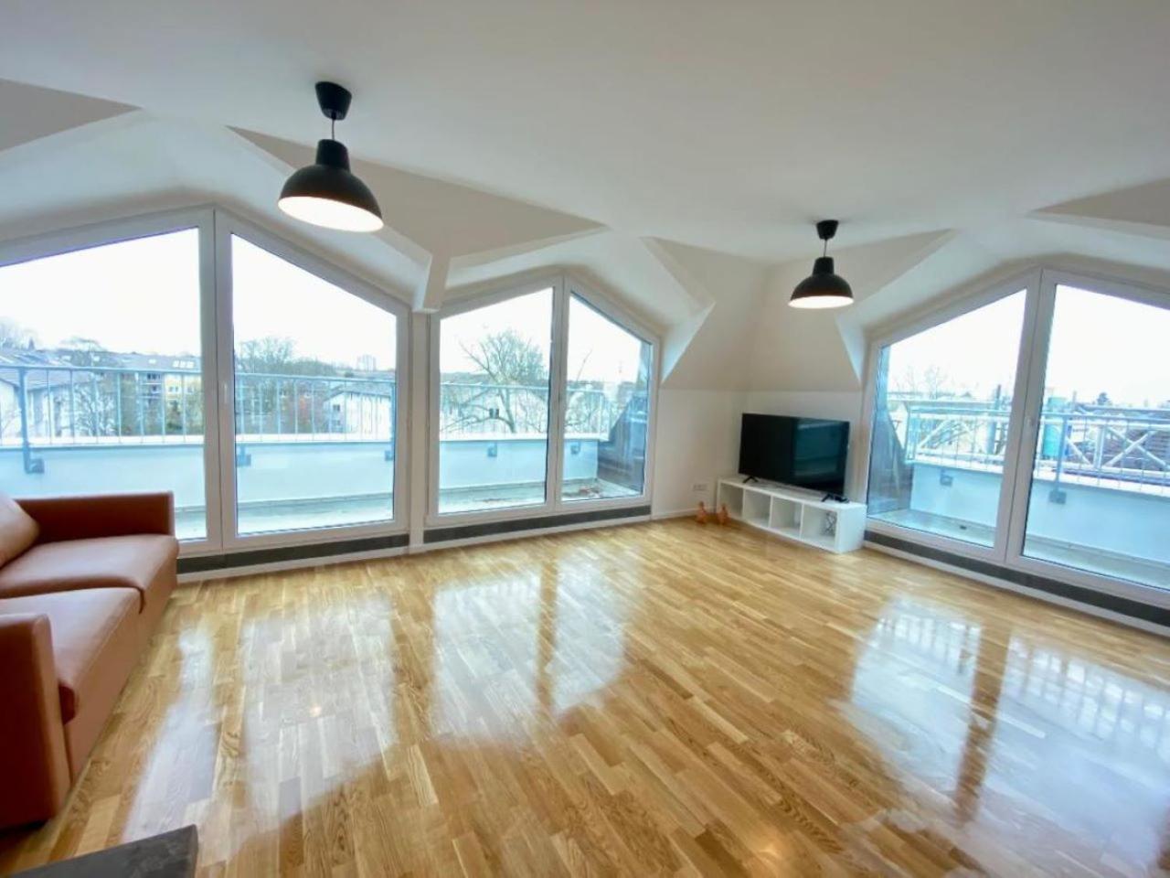 Schoenes Erwachen Im Frankfurter Penthouse フランクフルト エクステリア 写真
