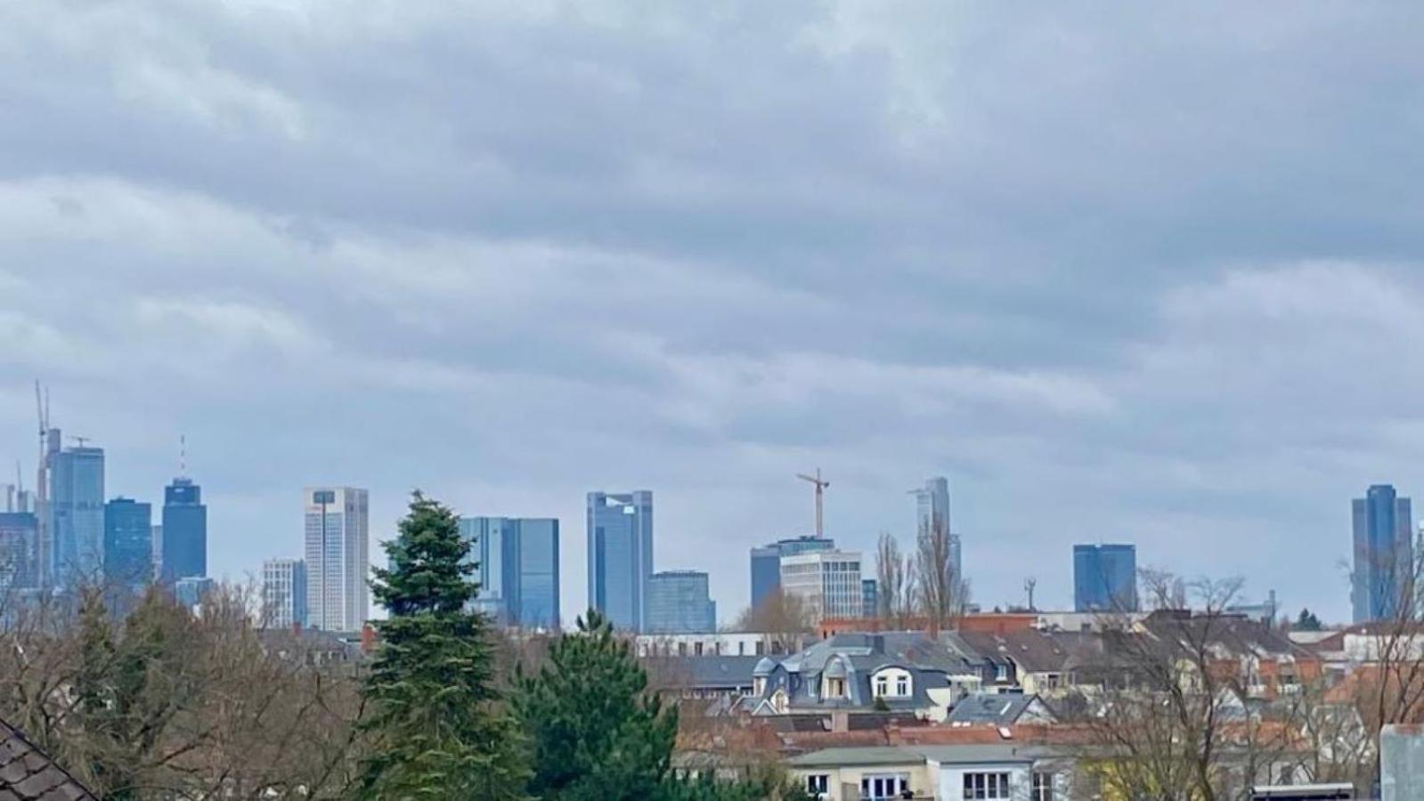 Schoenes Erwachen Im Frankfurter Penthouse フランクフルト エクステリア 写真