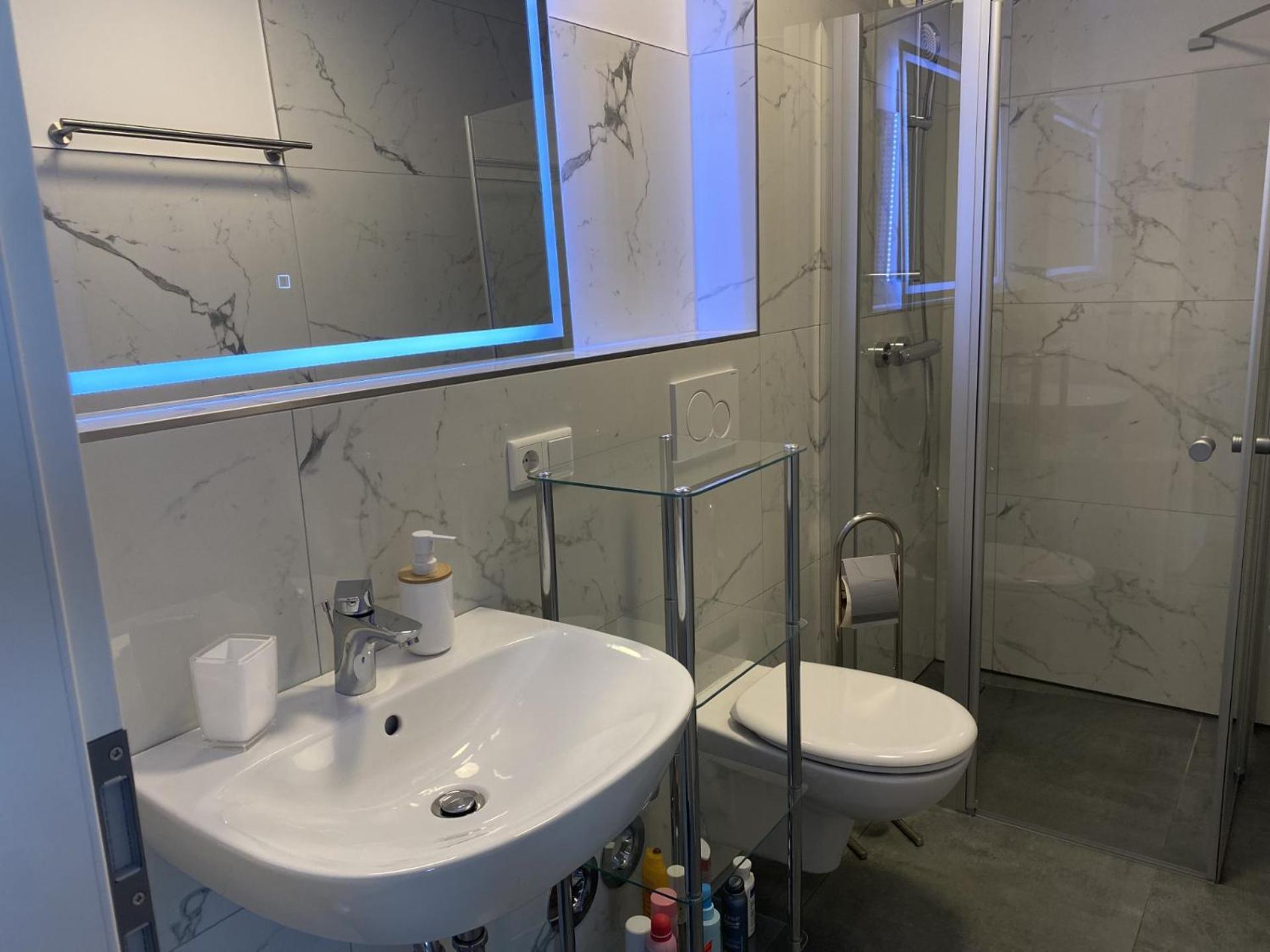 Schoenes Erwachen Im Frankfurter Penthouse フランクフルト エクステリア 写真