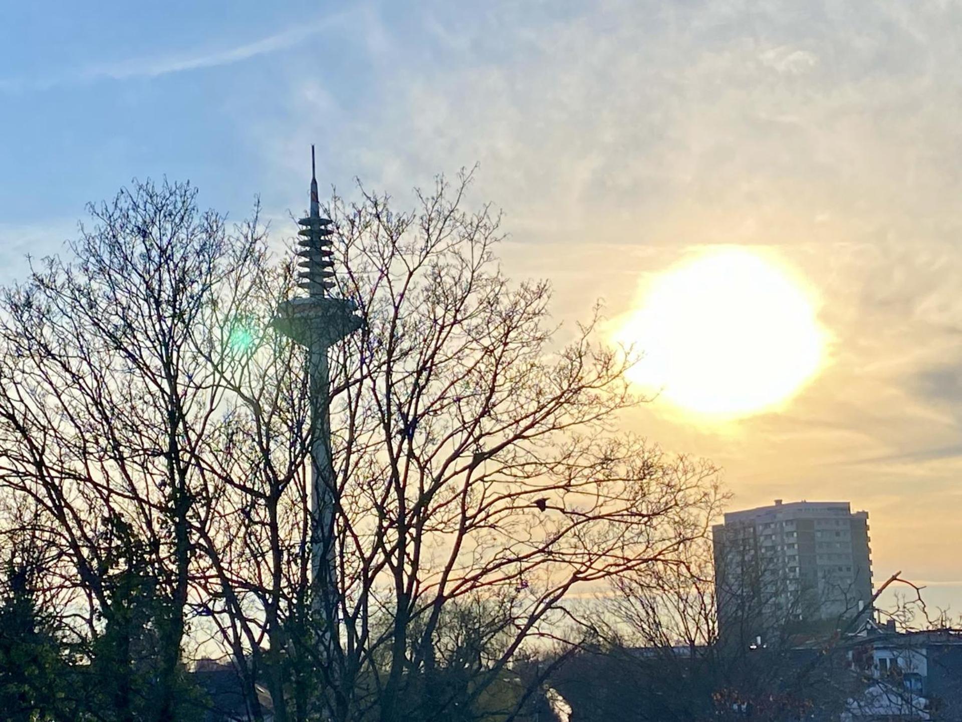 Schoenes Erwachen Im Frankfurter Penthouse フランクフルト エクステリア 写真